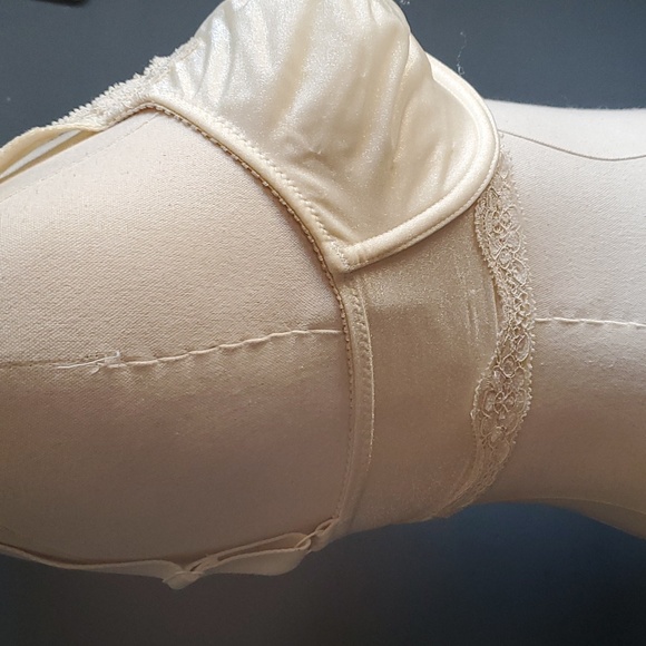 Victoria's secret ivory sheer bra size 34DD - Picture 5 of 14